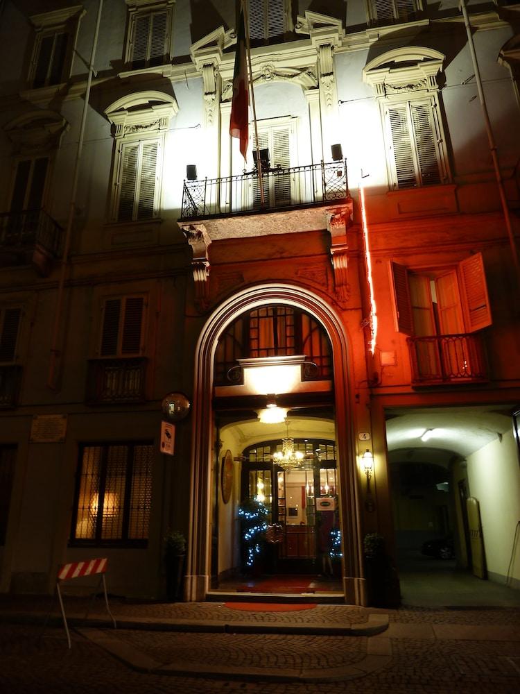 Antica Dogana 3* Turin